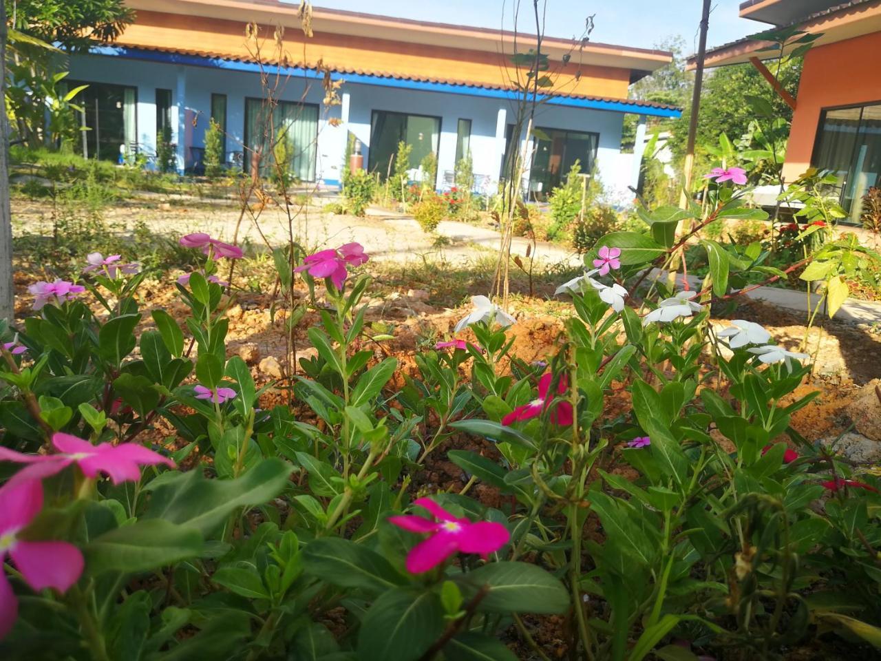 Weixiao Lanta Resort Koh Lanta Exterior photo
