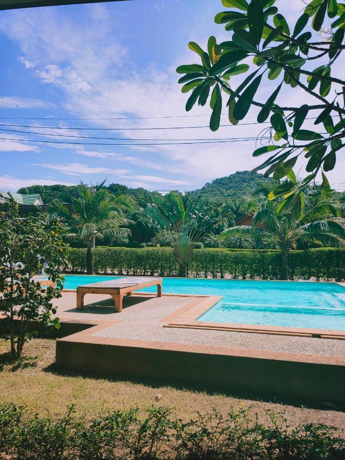 Weixiao Lanta Resort Koh Lanta Exterior photo